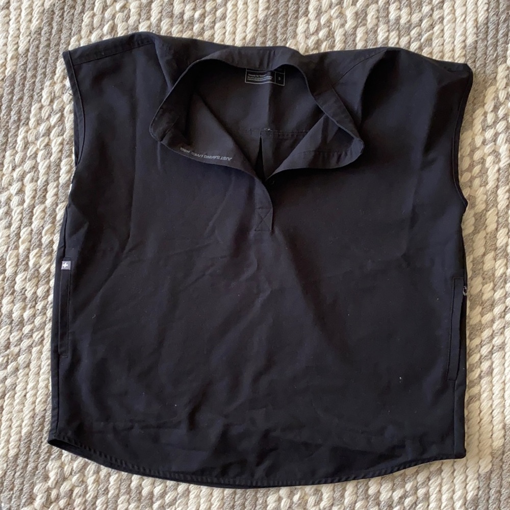 Rafaela black FIGS top